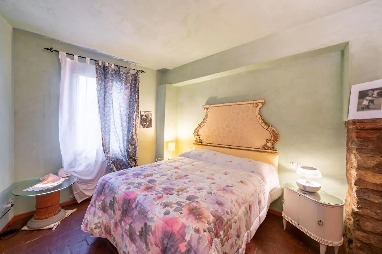 Le Chateau Franciacorta - By Host4U Apartment Colombaro  0*, Colombaro (Brescia)
