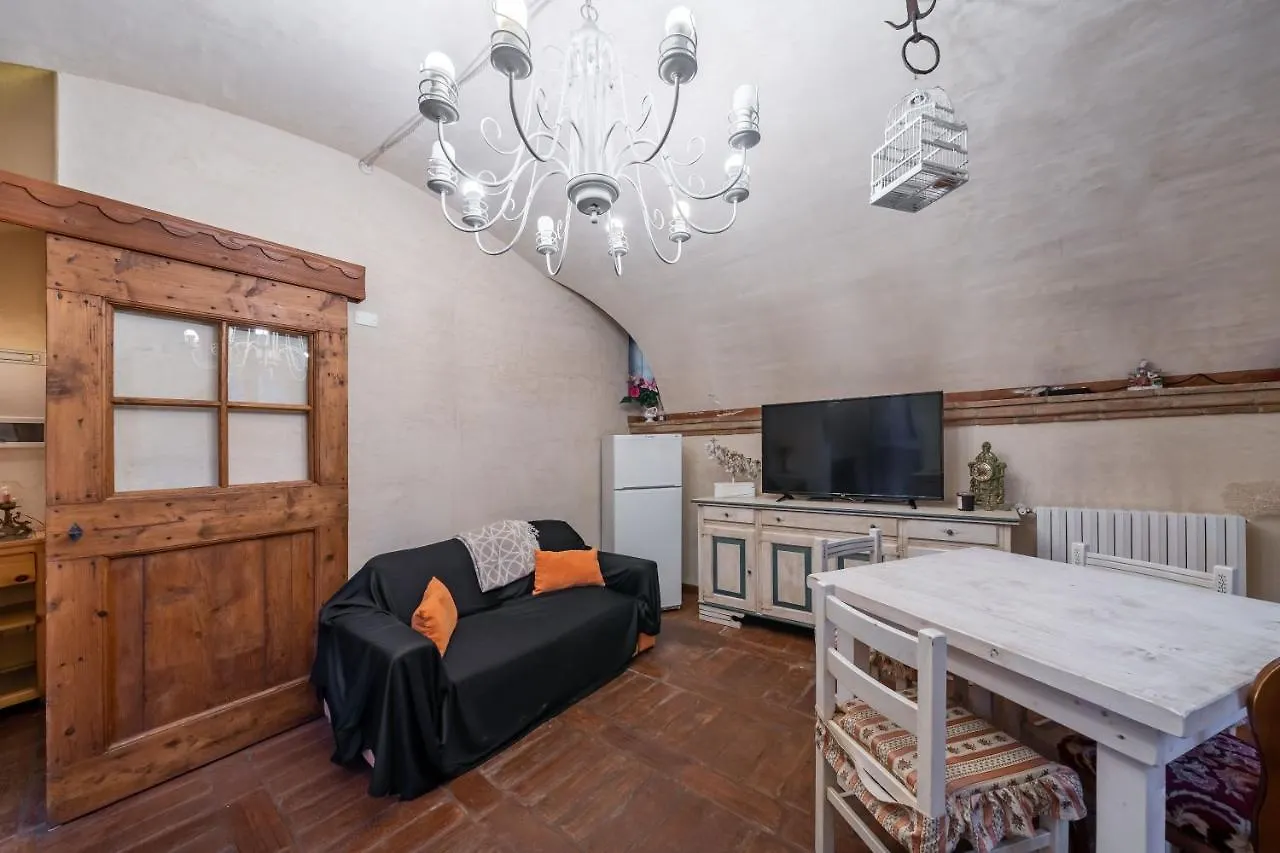 Le Chateau Franciacorta - By Host4U Apartment Colombaro  Italy